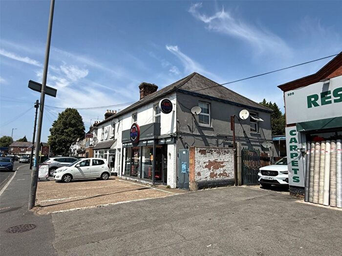 2 Bedroom Flat To Rent In London Road, High Wycombe, Buckinghamshire, HP11
