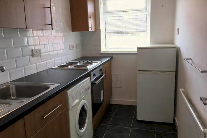 1 Bedroom Flat To Rent In Mayfield Place, Carluke, ML8