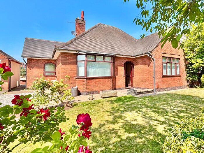 3 Bedroom Detached Bungalow To Rent In Orton Road, Warton, B79