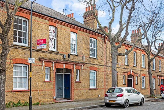 2 Bedroom Flat To Rent In Canon Beck Road, Rotherhithe, SE16