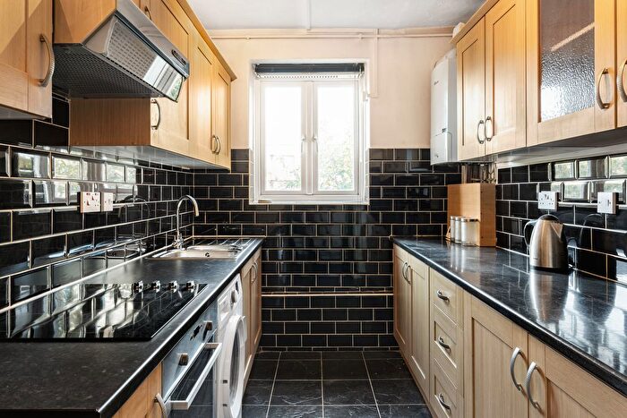 3 Bedroom Flat For Sale In Tennis Street, London, SE1