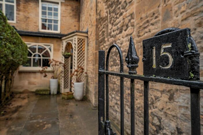 5 Bedroom House To Rent In St George's Square, Stamford, Lincolnshire, PE9