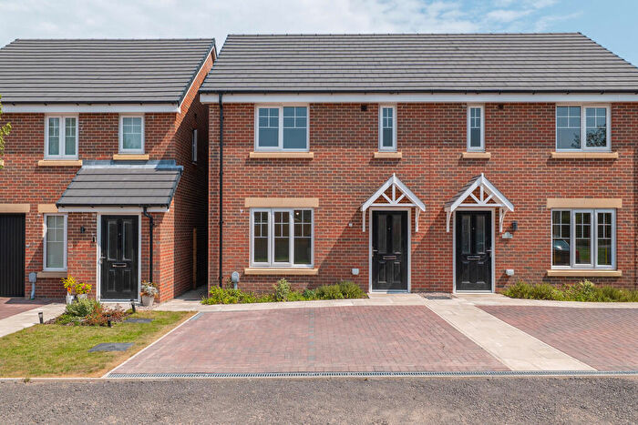 3 Bedroom End Of Terrace House For Sale In Swallowtail Way, Bamber Bridge, Preston, PR5