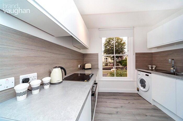 Flat To Rent In Buckingham Place, Brighton, BN1