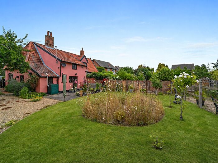 2 Bedroom Semi-Detached House For Sale In Tattingstone, Ipswich, Suffolk, IP9