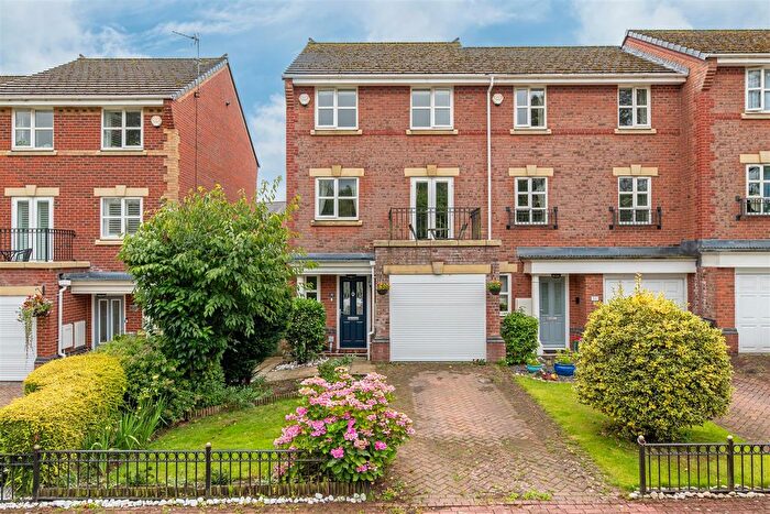 3 Bedroom End Of Terrace House For Sale In Tresham Drive, Grappenhall, Warrington, WA4