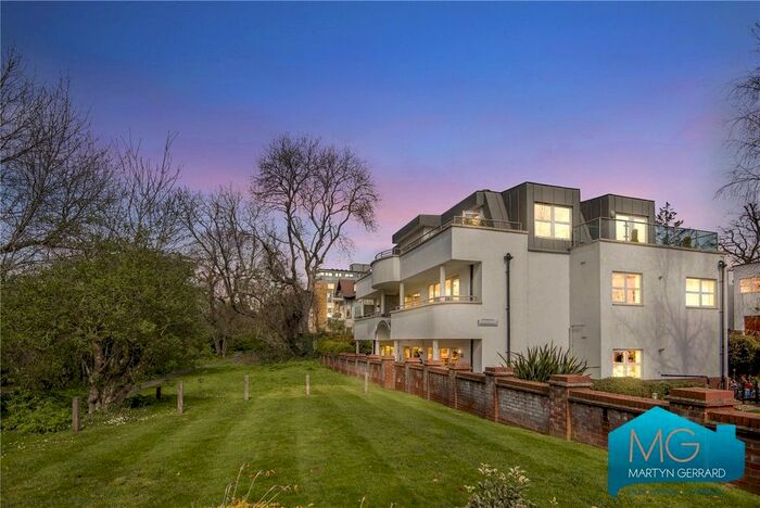 2 Bedroom Flat To Rent In Charlton Court, Broughton Avenue, Finchley, London, N3