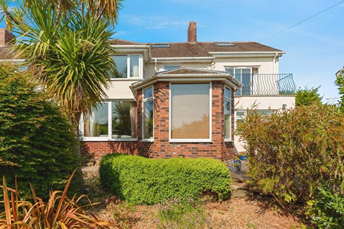 4 Bedroom Semi-Detached House For Sale In Oldfield Drive, Heswall, Wirral, CH60