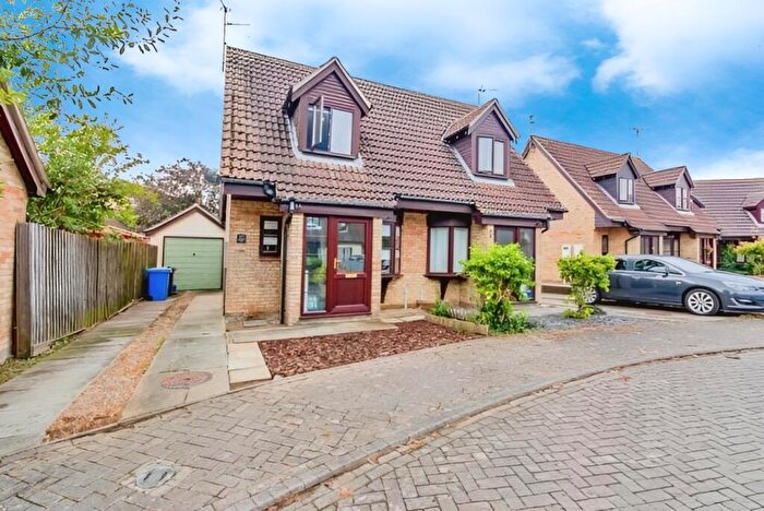 2 Bedroom Semi-Detached House To Rent In Beaufort Drive, PE11