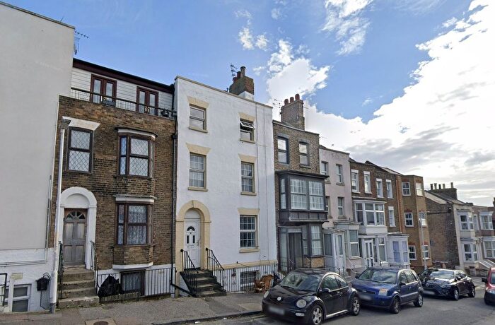 1 Bedroom Flat To Rent In Dane Hill, Margate, CT9