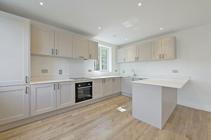 2 Bedroom Apartment To Rent In New Road, Ascot, Berkshire, SL5