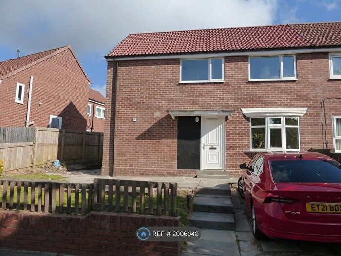 3 Bedroom Semi-Detached House To Rent In Aycliffe Crescent, Gateshead, NE9