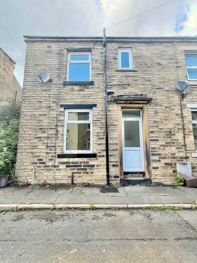 2 Bedroom House To Rent In Edward Street, Brighouse, HD6