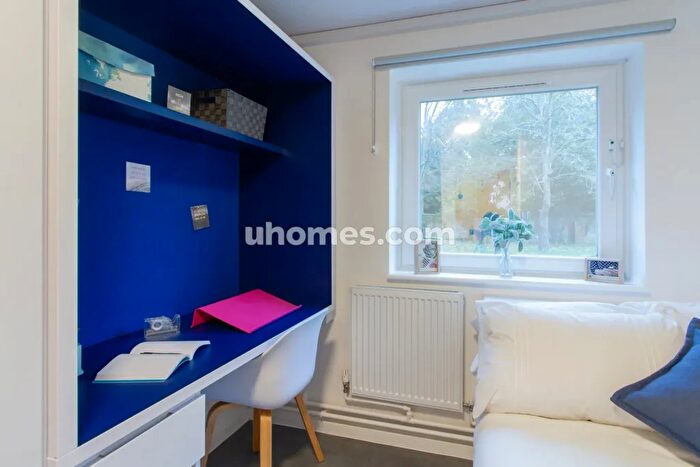 1 Bedroom Flat To Rent In Hulse Road, Southampton, SO15