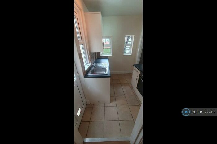 1 Bedroom Flat To Rent In Cavendish Road, Felixstowe, IP11