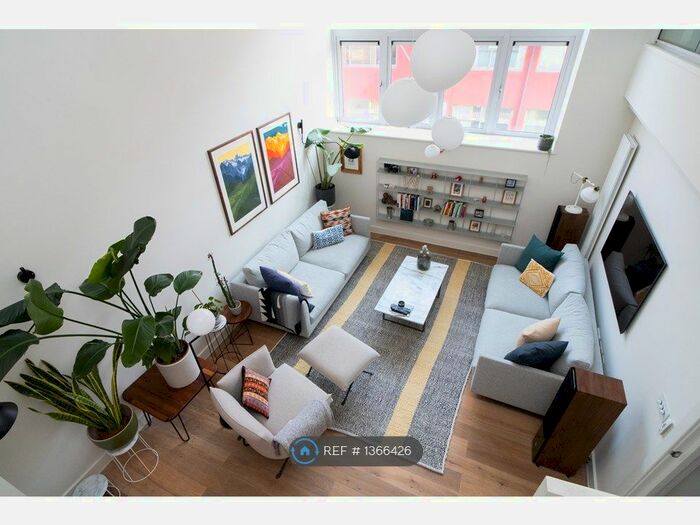 2 Bedroom Maisonette To Rent In Piano Lane, London, N16