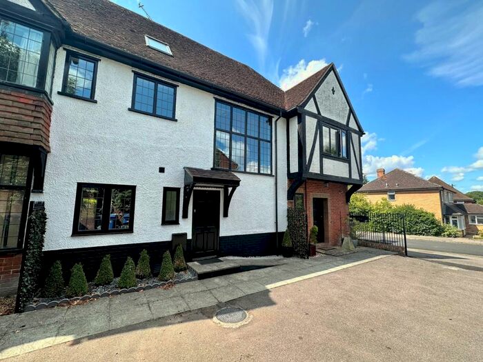 4 Bedroom Town House To Rent In Woodridge Close, The Ridgeway, Bracknell, Berkshire, RG12