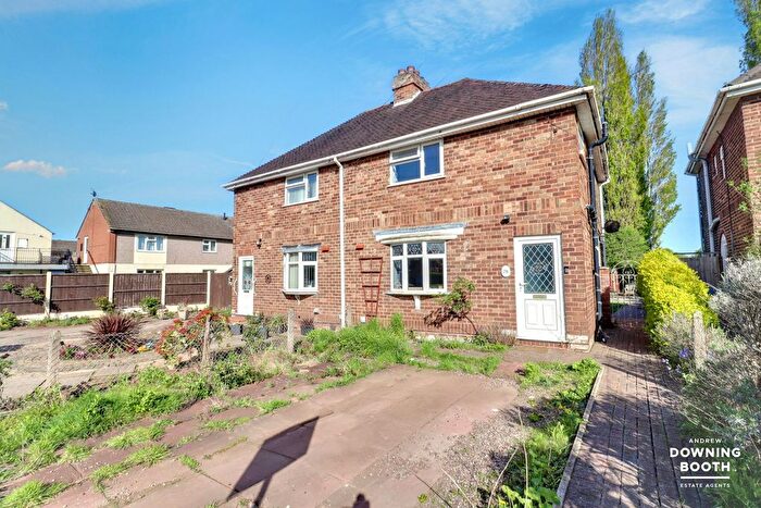 3 Bedroom Semi Detached House For Sale In Ponesfield Road, Lichfield, WS13