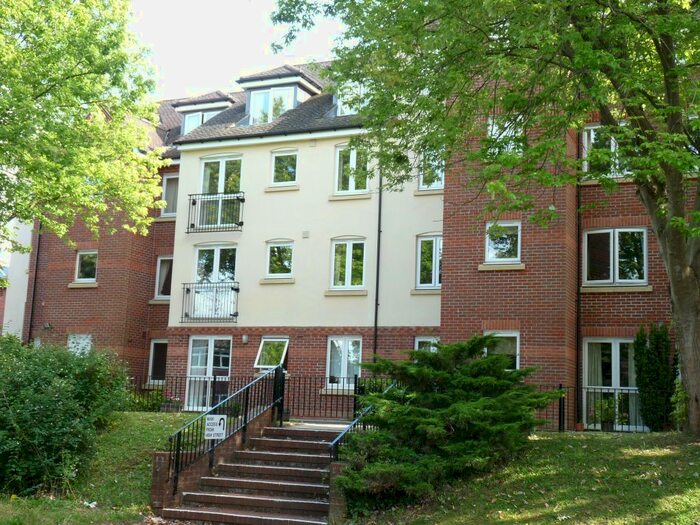 1 Bedroom Property To Rent In High Street, Edenbridge, TN8