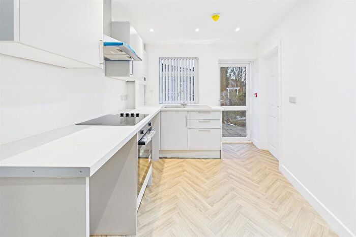 2 Bedroom Flat To Rent In Charter Avenue, Canley, Coventry, CV4