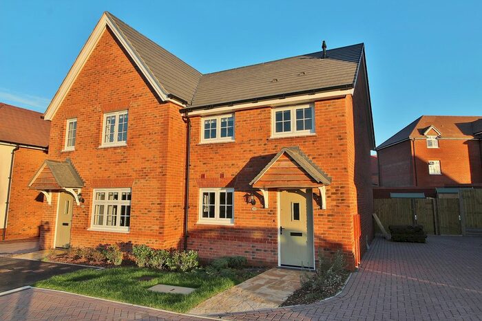 2 Bedroom Property For Sale In Purkis Road, Waterlooville, PO7