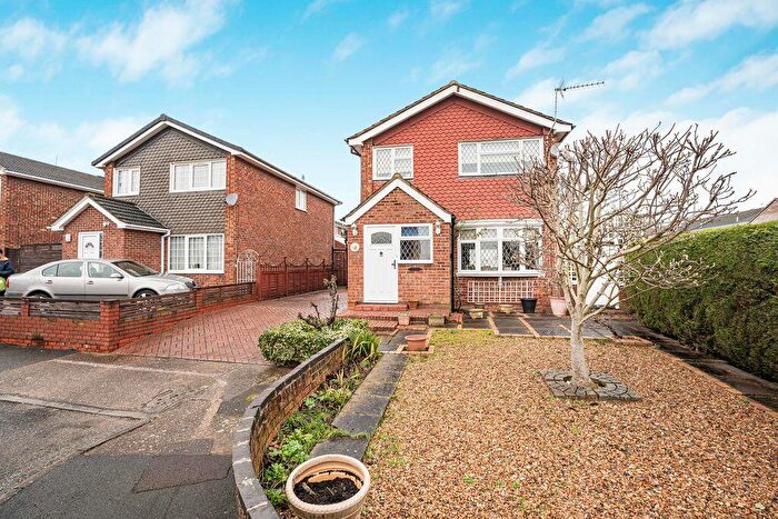 4 Bedroom Detached House For Sale In Aberdeen Close, Bletchley, Milton Keynes, MK3