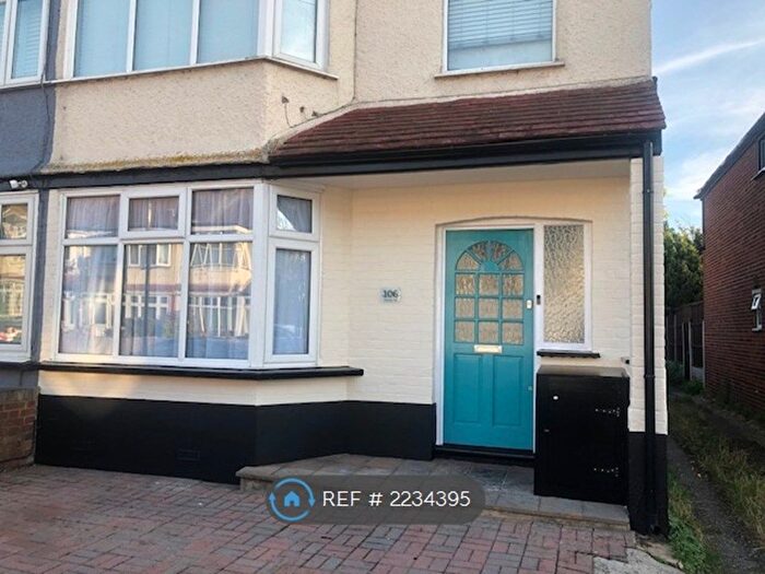 1 Bedroom Flat To Rent In Sinclair Road, London, E4