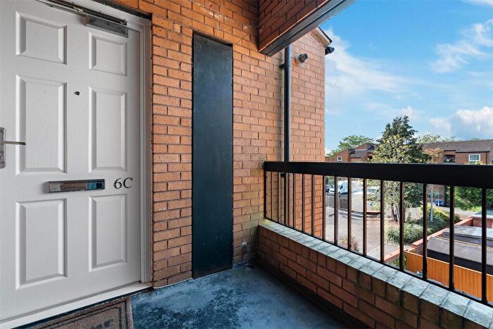 1 Bedroom Flat For Sale In Alderley Walk, Macclesfield, SK11