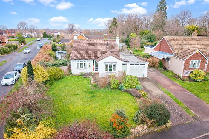 4 Bedroom Bungalow For Sale In Eastwick Park Avenue, Bookham, KT23