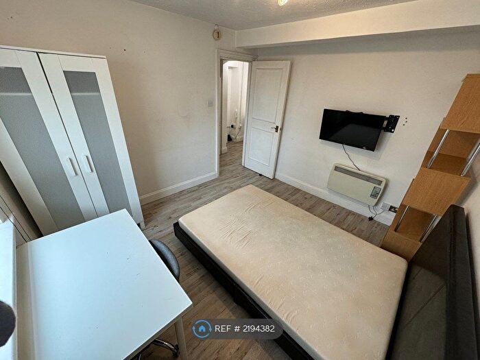 3 Bedroom Flat To Rent In Sillwood Street, Brighton, BN1