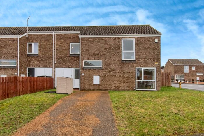 3 Bedroom End Of Terrace House For Sale In Yew Close, Raf Lakenheath, Brandon, IP27