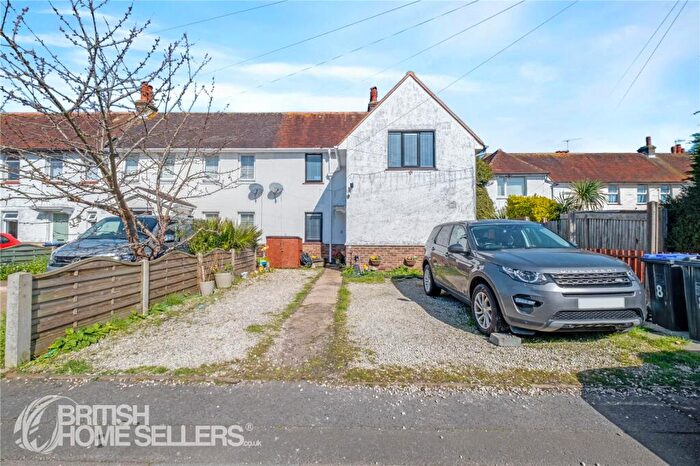 3 Bedroom End Of Terrace House For Sale In Loder Gardens, Worthing, West Sussex, BN14