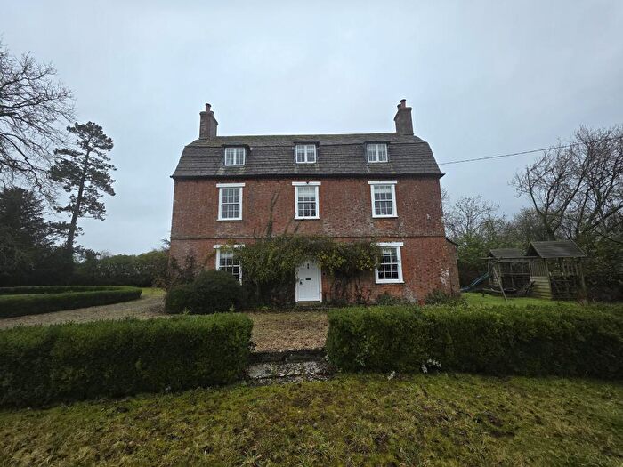 5 Bedroom Country House To Rent In Brinkworth, Chippenham, SN15