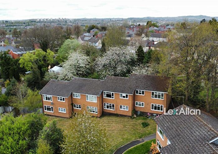 1 Bedroom Apartment For Sale In Chawn Hill Close, Stourbridge, DY9