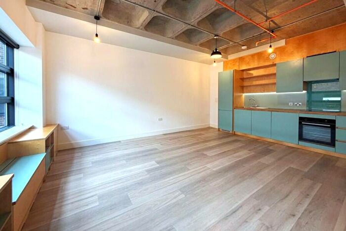 1 Bedroom Apartment To Rent In Woking, Surrey, GU21