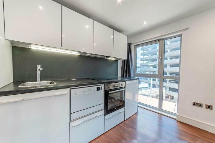 2 Bedroom Flat To Rent In Hanley House, Hanley Street, Nottingham, NG1