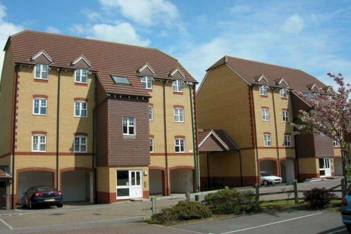2 Bedroom Flat To Rent In Emersons Green, Bristol, BS16