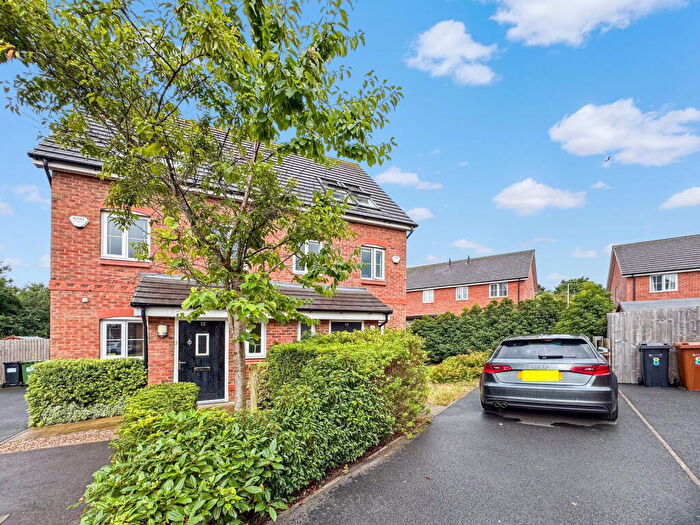 3 Bedroom Semi-Detached House For Sale In Newhaven Road, Blackberry Point, SK5