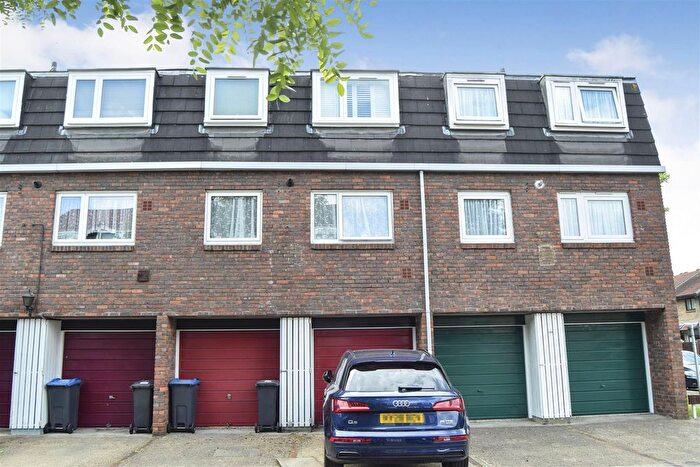 4 Bedroom Property To Rent In Brangwyn Crescent, Colliers Wood, London, SW19