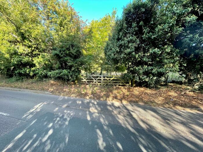 Land For Sale In , Hermitage, RG18