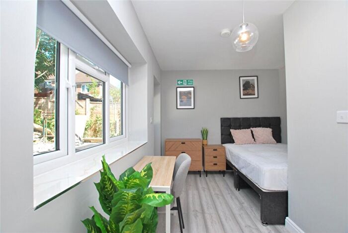 1 Bedroom House Of Multiple Occupation To Rent In Southway, Guildford, Surrey, GU2