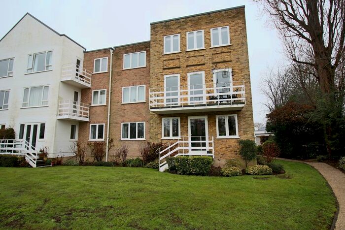 3 Bedroom Town House To Rent In Bray, Maidenhead, Berkshire, SL6