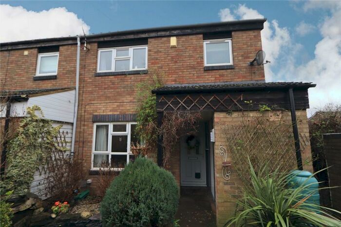 3 Bedroom End Of Terrace House To Rent In Whitethorns, Newport Pagnell, Buckinghamshire, MK16