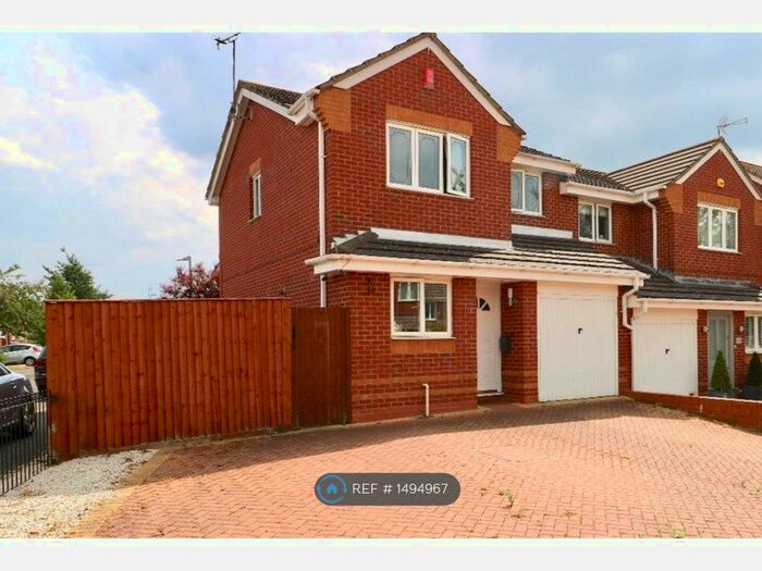 3 Bedroom Semi-Detached House To Rent In Jack Cade Way, Warwick, CV34