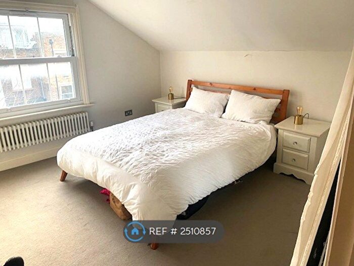 1 Bedroom Flat To Rent In St Stephens Avenue, London, W12