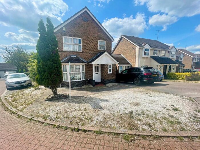 4 Bedroom Detached House To Rent In Pomeroy Grove, Luton, LU2