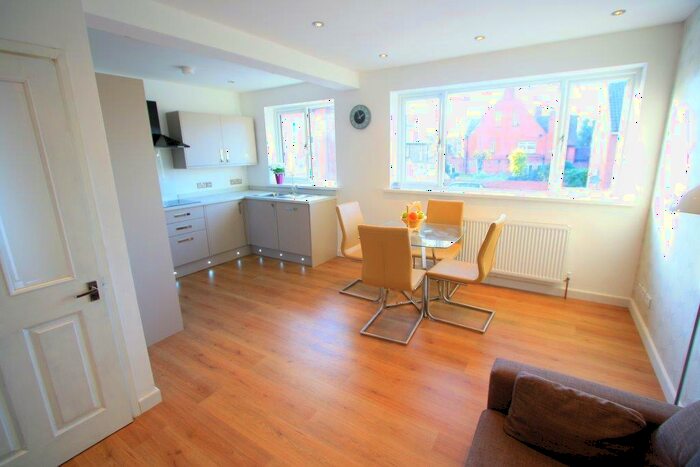 2 Bedroom Maisonette To Rent In Trent Court, Lady Bay Road, West Bridgford, NG2