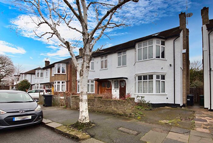 4 Bedroom Semi Detached House For Sale In Pollard Road, London, N20