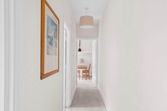 1 Bedroom Flat To Rent In Pollard House, Northdown Street, N1