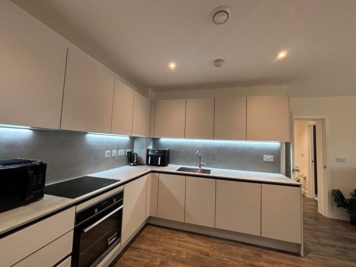 2 Bedroom Flat To Rent In Winterdale House, Eastern Avenue, Western Cros, DA10